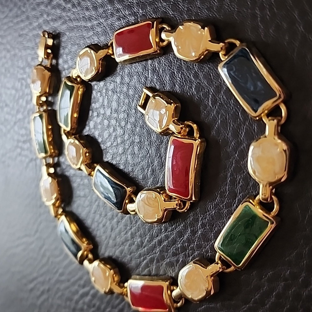 VTG necklace
